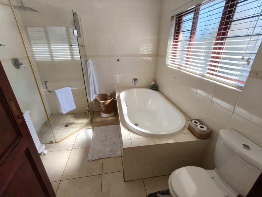 5 Bedroom Property for Sale in Cashan North West